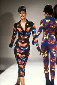 2140303729_AzzedineAlaia1991WomenRTW49.thumb.jpg.a2c38c710be7221126baec8a381a1327.jpg