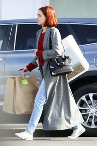 zoe091118BZNimage108.jpg