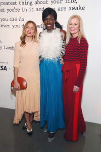 Sienna+Miller+Visa+x+IMG+Fashion+Holiday+Dinner+7um96wzl3GEx.jpg