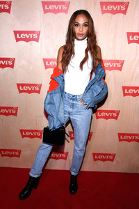 Joan+Smalls+Levi+Times+Square+Store+Opening+k9N56hN6P-Ax.jpg