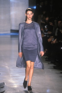 296888528_DonnaKaran1998WomenRTW3.thumb.jpg.62ab09a8df03876aa2e5900bf8eac58e.jpg