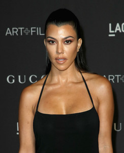 Kourtney+Kardashian+2018+LACMA+Art+Film+Gala+rZBe0mUQvIIx.jpg