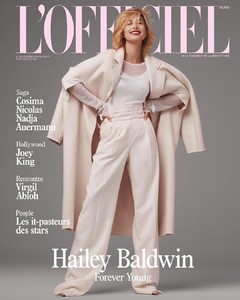 Hailey Baldwin-Lofficiel-França.jpg