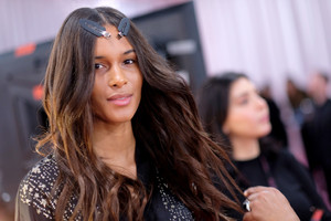 358883231_CindyBruna2018VictoriaSecretFashionShow55F8Ust7qqTx.thumb.jpg.d520fee589831bf1ecc8afd96fed6494.jpg
