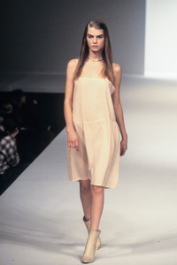 3_trussardi-fw-1997-4_html.thumb.JPEG.d2ed27b073bf184f36c4274c95f0f647.JPEG