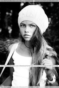 403full-thylane-blondeau.thumb.jpg.dbc36c56b3c189903e87609548425d99.jpg