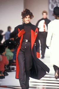 413765866_EnricoCoveri1988WomenRTW61.thumb.jpg.3768fe30b3f97823817d9c5a43775681.jpg