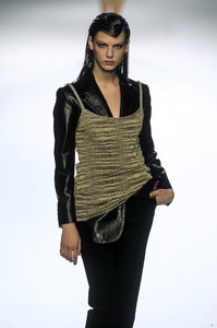 448836862_Missoni1998WomenRTW8.thumb.jpg.19c3654afd05f40b88f919b4b0200b5f.jpg