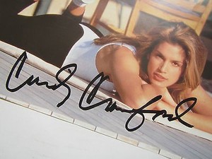 cindy-crawford-hand-signed-poster-vhs_360_98aa3a01c3a3075f6c5ed23ca490cba5 (1).jpg