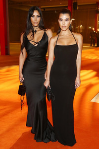 Kim+Kardashian+2018+LACMA+Art+Film+Gala+Honoring+uoPUIhH9avOx.jpg