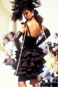 4_chanel-hc-fw-1986-2_html.thumb.JPEG.598df62f19c13ea47460c6afc1379435.JPEG