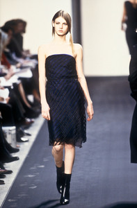 530283902_Byblos1998WomenRTW83.thumb.jpg.67a235e4cbdc6741f5cac7c951e25158.jpg