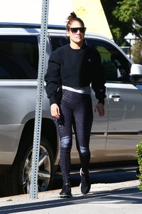        lop181118BZNimage107.jpg