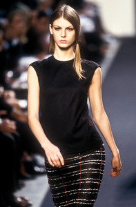 552508324_Byblos1998WomenRTW82.thumb.jpg.398a4d526e08a75bd9ab5b95f46d7f13.jpg
