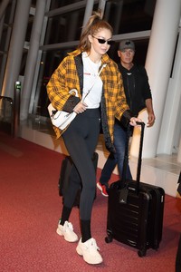         gig131118BZNimage118.jpg