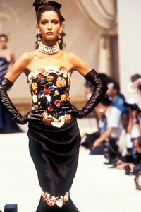 5_chanel-hc-fw-1986-3_html.thumb.JPEG.ee3af4d1fceb3fd2a5c5f9f1b8f78cc2.JPEG