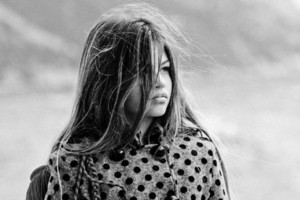 604full-thylane-blondeau-6.thumb.jpg.e70c923a518be0a880a32e46590f1150.jpg