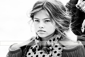 604full-thylane-blondeau-8.thumb.jpg.e71e0969e14cf4b5f5aec379f7e3234e.jpg