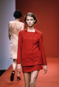 616924073_MiuMiu1998WomenRTW49.thumb.jpg.bcbc83315100031dfa514edd868cea5a.jpg
