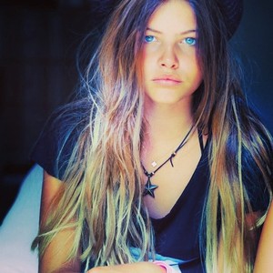 640full-thylane-blondeau-2.thumb.jpg.1964f89649384ef10d090d655756833d.jpg