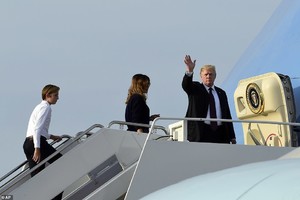 6630678-6428081-President_Donald_Trump_returned_to_Washington_D_C_on_Sunday_nigh-a-74_1543194719427.jpg