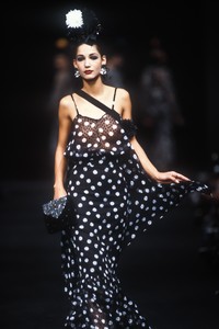 768073476_SoniaRykiel1986WomenRTW5.thumb.jpg.5a3408bdf2ae0bfcb34891b4d544dacc.jpg