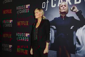 Robin+Wright+House+Cards+Season+6+World+Premiere+DWepXLlrC7Px.jpg