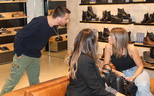 Sofia+Richie+Scott+Disick+Windsor+Smith+Store+Kdsua2Ga5iDx.jpg