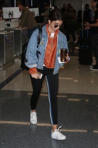           hyl081118BZNimage9.jpg