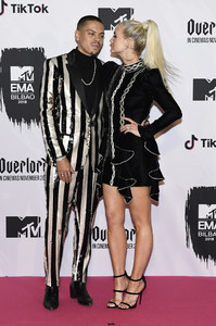 Ashlee+Simpson+MTV+EMAs+2018+Winners+Room+1351ouuQO9rx.jpg