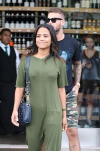        mil161118BZNimage124.jpg