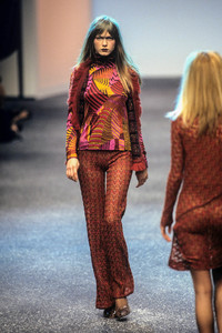 923424856_Missoni1997WomenRTW72.thumb.jpg.9f421715c0d151c6b88d59de4a4d6b2e.jpg