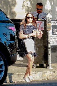         lea121118BZNimage109.jpg