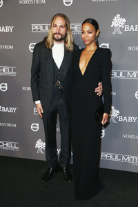 Zoe+Saldana+2018+Baby2Baby+Gala+Presented+IEChk-56VFUx.jpg