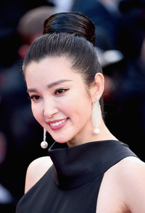 Li+Bingbing+Cafe+Society+Opening+Gala+Red+S5rCm29F1UIx.jpg