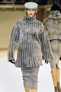 AZZEDINE-ALAIA-FALL-1991-RTW-15-EMMA-SJOBERG.thumb.jpg.62b8648d9e706e137b9f242304893468.jpg