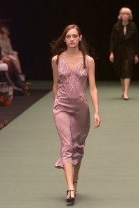 DRIES-VAN-NOTEN-FALL-2000-RTW-21-LIDA-EGOROVA-2D3T7725.JPG