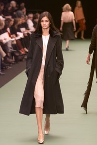 DRIES-VAN-NOTEN-FALL-2000-RTW-29-CAROLINE-RIBEIRO-2D3T7760.JPG