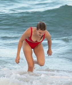 Eugenie-Bouchard-in-Red-Bikini-2018--14-662x785.jpg