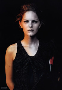 MarcelleBittar_VSeptOct02phPeterLindbergh.jpg