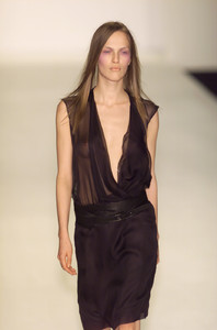 Mila_Schon_Fall_2001__rj91BctBRfx.jpg