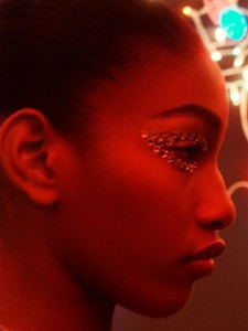 Zara-Winter-2018-Evening-Christian-MacDonald-07-620x826.thumb.jpg.68f7889041253e19b0fb24a8bc8505ff.jpg