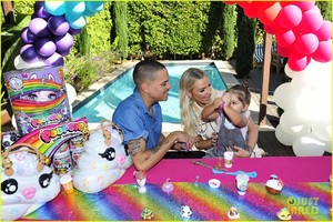 ashlee-simpson-evan-ross-jagger-surprise-party-07.JPG