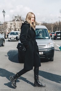 cc5f048cda546b506034ff6cda552231--vintage-street-styles-anna-ewers.jpg