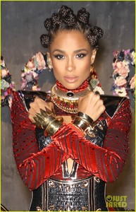 ciara-swizz-beatz-host-halloween-eve-party-in-nyc-02.jpg