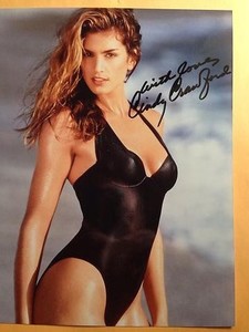 cindy-crawford-signed-8x10_1_fa3d9e7db853239005e94863605c792f.jpg