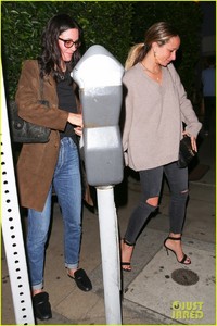 courteney-cox-grabs-dinner-with-bff-jennifer-meyer-in-santa-monica-01.jpg