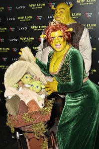 heidi-klum-19th-halloween-party-rex-17.thumb.jpg.4a7c8439769aa69ed60fdf64fad9f33d.jpg