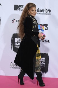 janet-jackson-mtv-ema-s-2018-in-bilbao-3.jpg