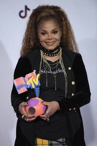 janet-jackson-mtv-ema-s-2018-in-bilbao-4.jpg